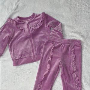 ‼️6 For $20‼️Super Soft Purple Track Suit 3-6m
